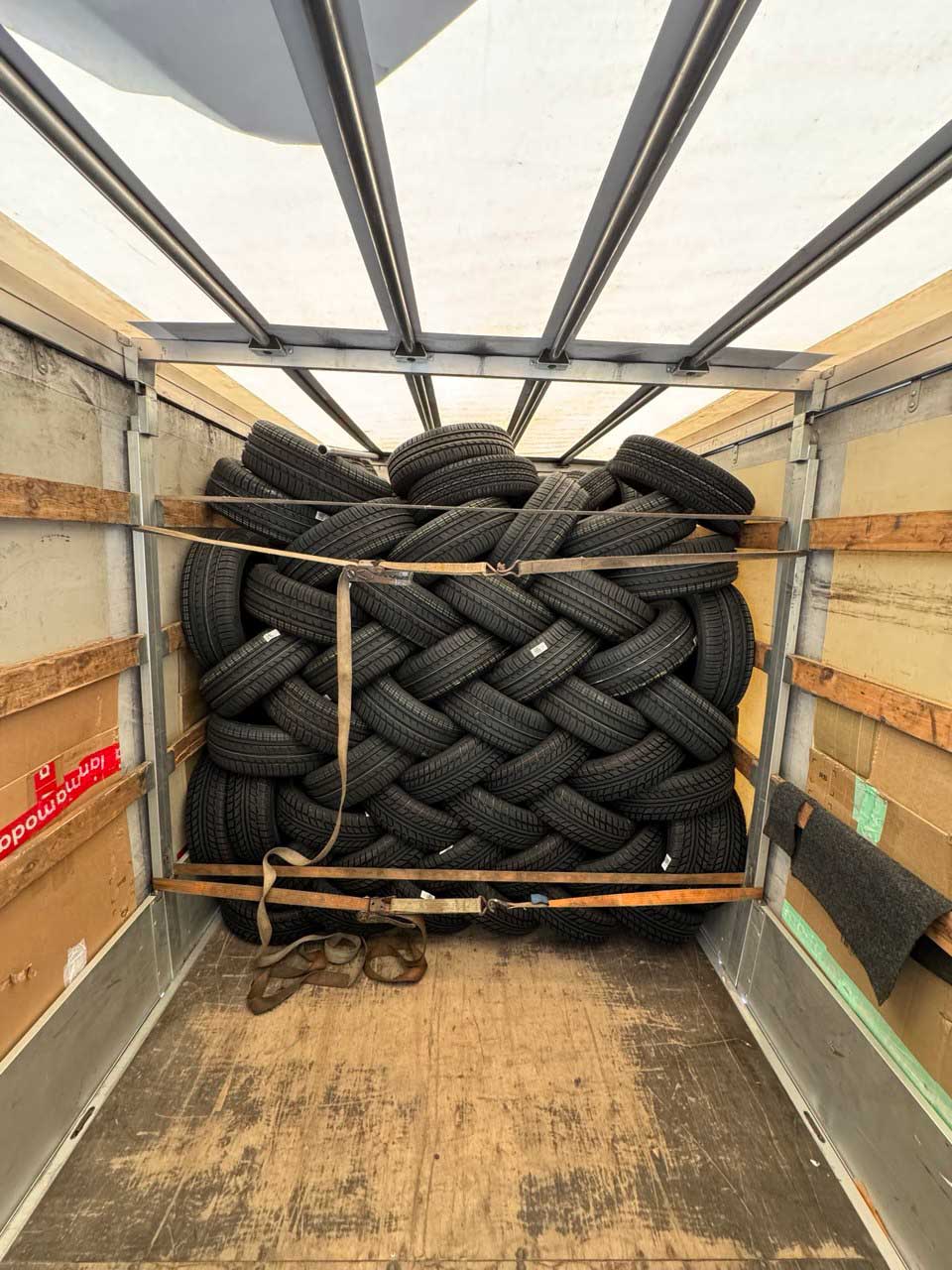 Перевозка колес. Перевозим шины